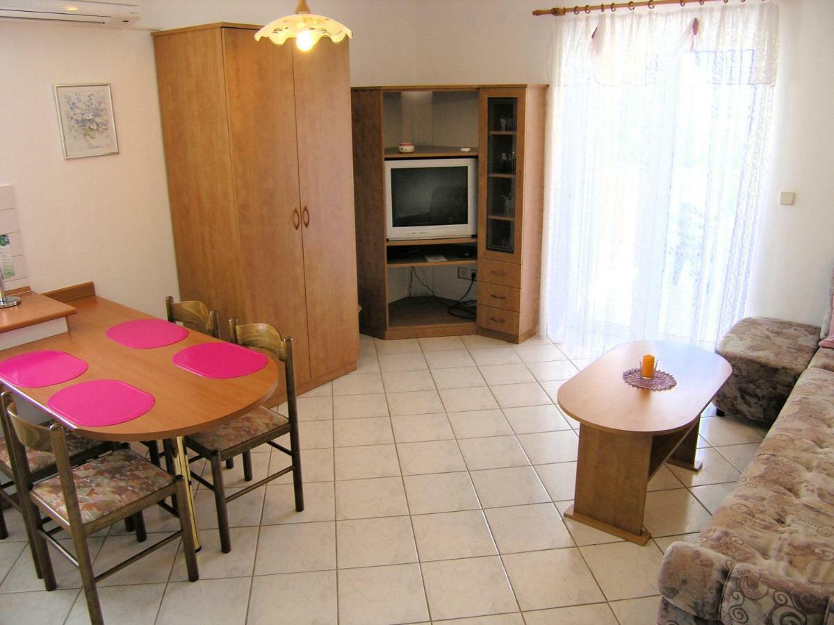 克尔克Apartman Juric公寓 外观 照片