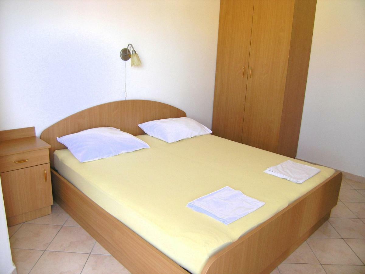 克尔克Apartman Juric公寓 外观 照片